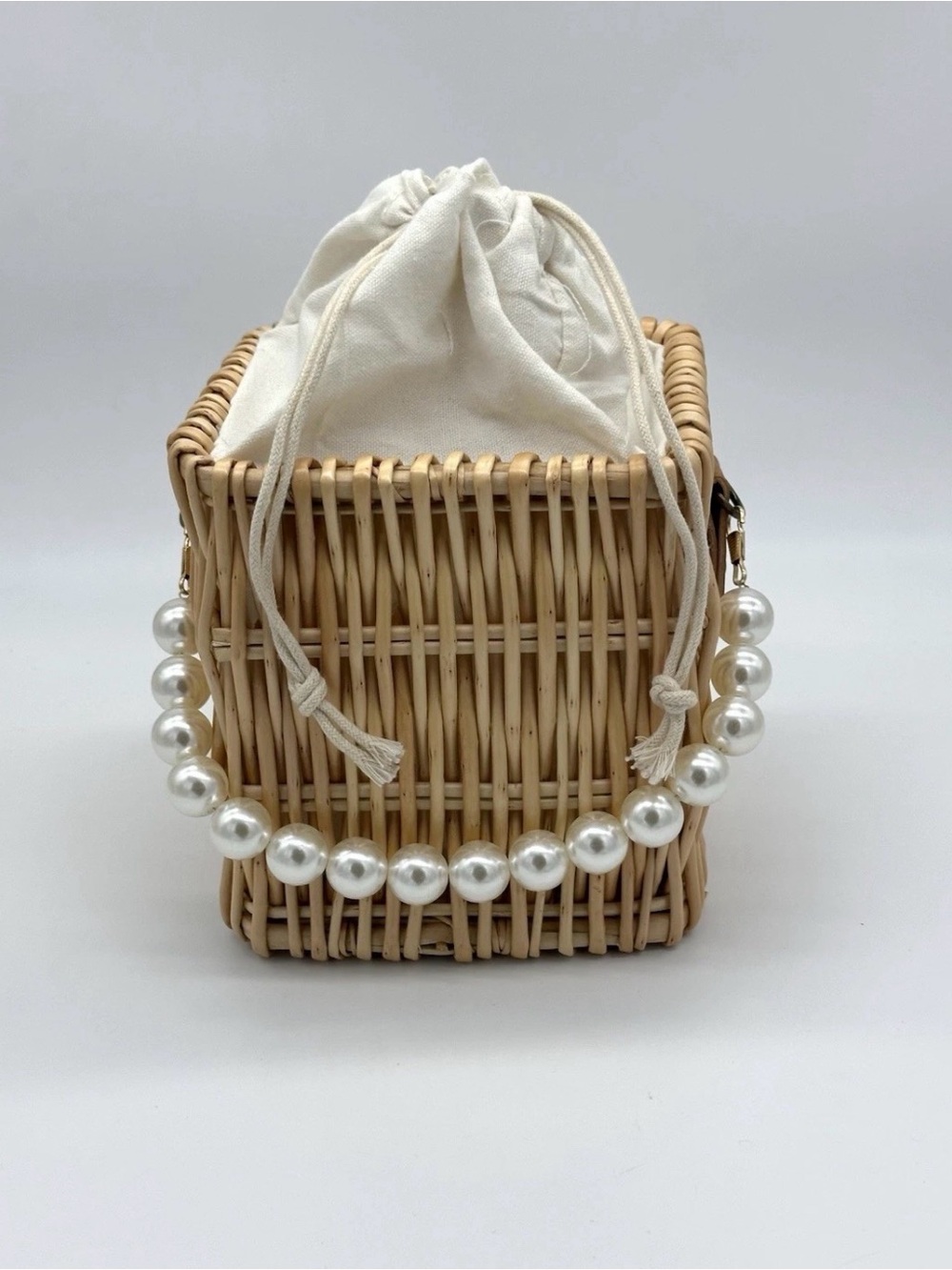 Wicker Pearl-Handle Shoulder Bag in Cream